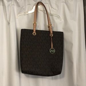 Michael Kors Jet Set Laptop Tote Bag